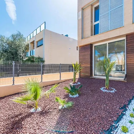 Semi Detached Right Side