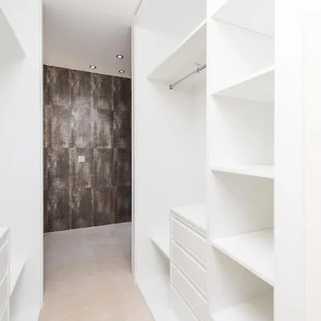 Semi Detached Right Side